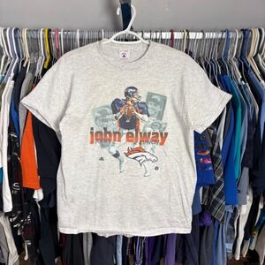 Vintage 1997 John Elway Denver Broncos T Shirt fots M Delta Gray NFL QB Club 90s